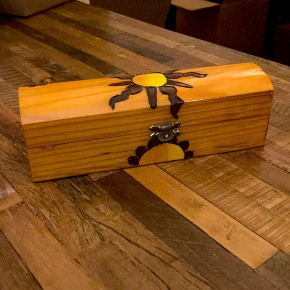 Vintage Hand crafted Wood Keepsake/jewelry box. Beautiful!!